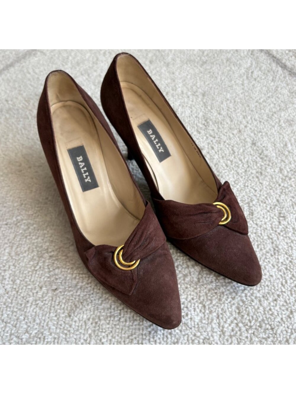 Vintage 90s Bally Brown Suede Pointed Toe Pumps Gold Hardware Italy Designer Hee